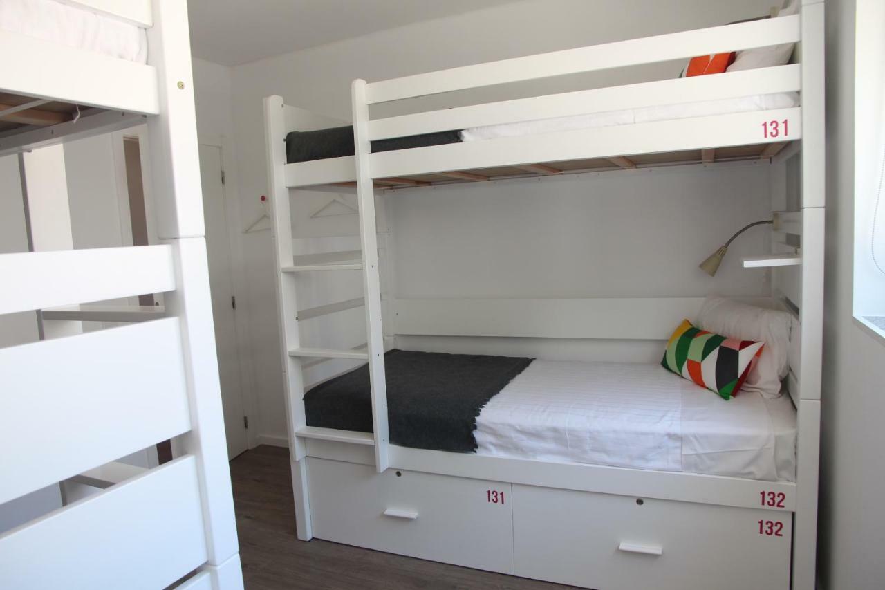 Uau Hostel フィゲイラ・ダ・フォズ エクステリア 写真